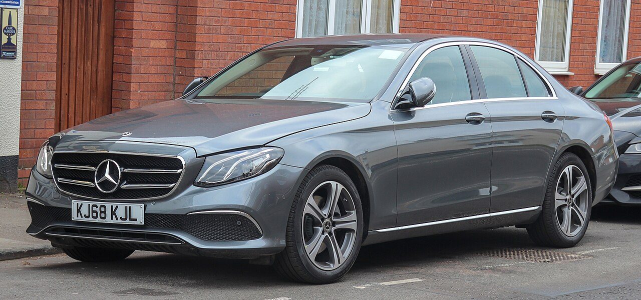 Mercedes-Benz E200 Avantgarde